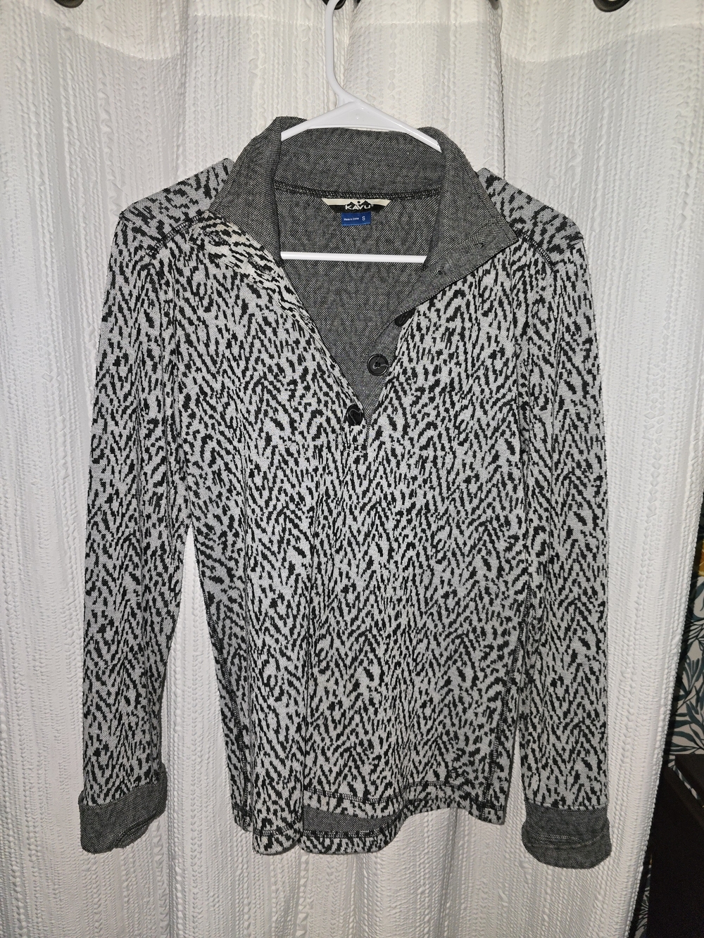 Kavu Womens Small Black & White Patterned Shawl-Collar Cardigan